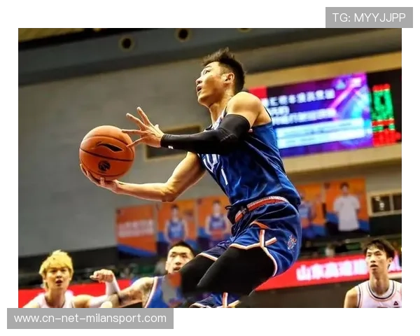 山东高速男篮外线三分攻势犀利，新赛季火力全开